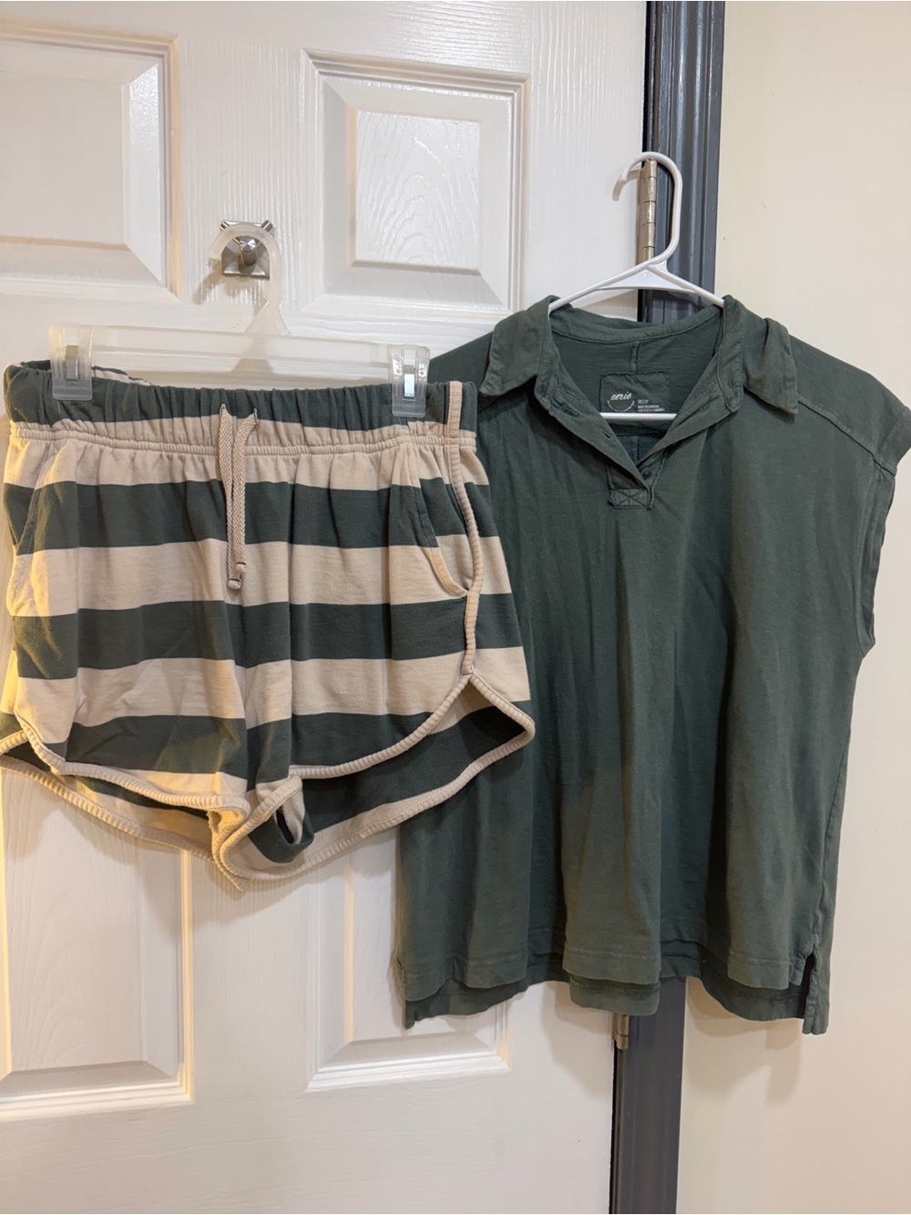 aerie Green and Cream Striped Athletic set